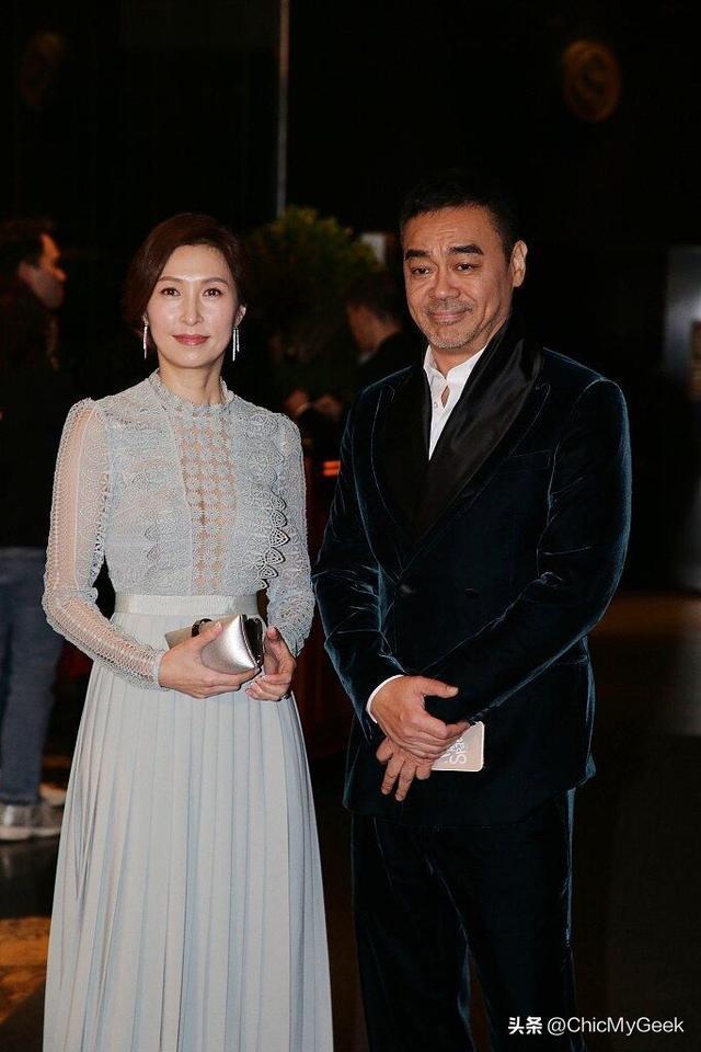 周润发陈荟莲爱情故事_娱乐圈老模范夫妻_娱乐圈模范夫妻