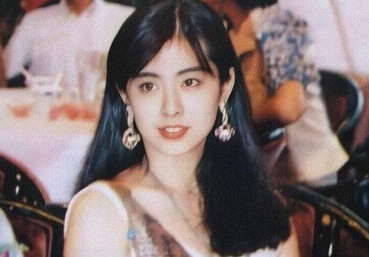 王祖贤聂小倩经典形象分析_王祖贤为什么退出娱乐圈_王祖贤冻龄保养秘诀